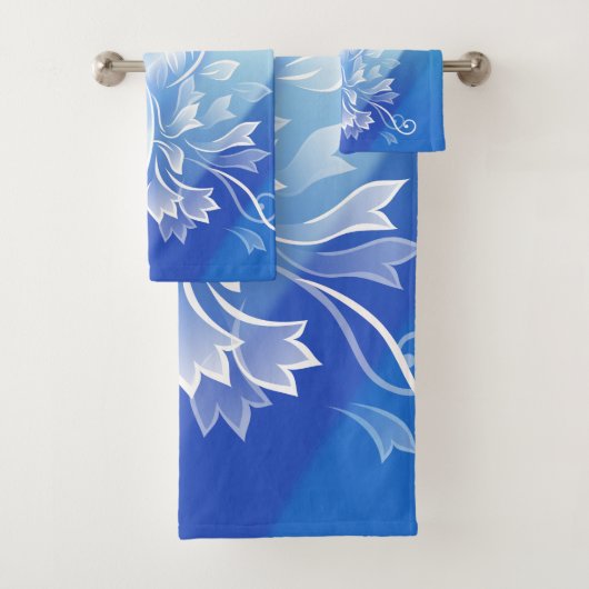 Blue White Floral Fantasy Bad Handdoek (Insitu)
