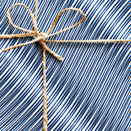 Blue White Moiré Stripes Optische illusie Abstract Cadeaupapier