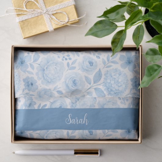 Blue White Watercolor Floral Monogram Name Tissuepapier (Geschenk)