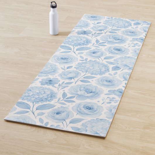Blue White Watercolor Floral Pattern Yogamat (In situ)