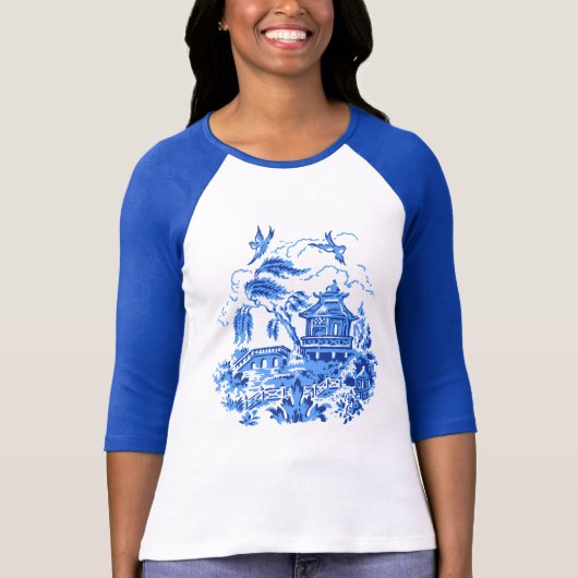 Blue Willow China Design Raglan T-Shirt (Voorkant)