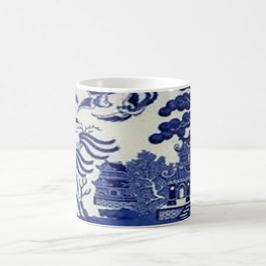 blue willow mug (Centre)