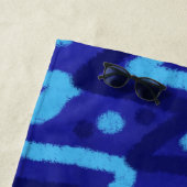 Blue Zig Zags Dots Funky Pattern Strandlaken (In situ)