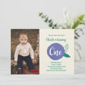 Blueberry First Birthday Photo Invitation (Debout devant)