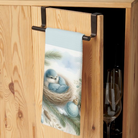 Bluebird Nest with Ornaments in Winter Pines Theedoek (Derde Gevouwen)