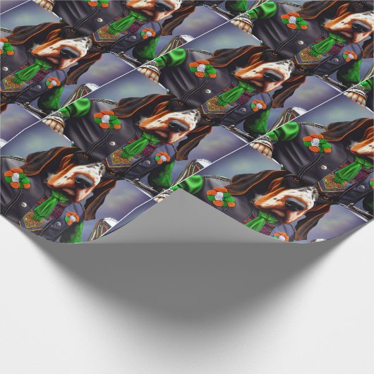 Bluetick Coonhound Driving Bike St. Patrick's Day Cadeaupapier (Hoek)