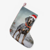 Bluetick Coonhound Hond in Sneeuw Kerstmis Kleine Kerstsok (Voorkant (Hangend))