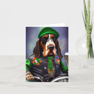 Bluetick Coonhound rijdt fiets St. Patrick's Day Kaart