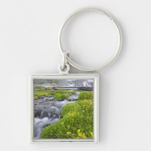 Blurry River met de geel-witte roze wilde bloemen Sleutelhanger