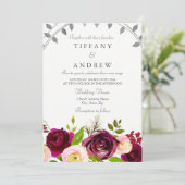 Blush & Burgundy Floral Faire-part de mariage (Debout devant)