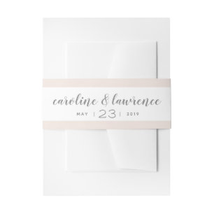Blush Calligraphy Wedding Band met Date Uitnodigingen Wikkel
