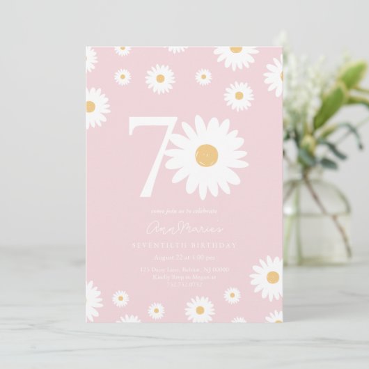 Blush Daisy 70th Birthday Invitation (Debout devant)