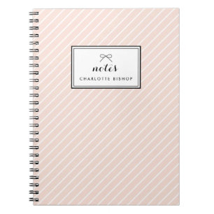 Blush diagonale strepen patroon gepersonaliseerd notitieboek