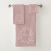 Blush Dusty Pink Modern Script Girly Monogram Naam Bad Handdoek (Insitu)
