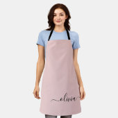Blush Dusty Pink Modern Script Girly Monogram Naam Schort (Gedragen)