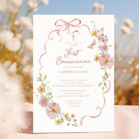 Blush Floral Butterfly Communion Invitation Kaart