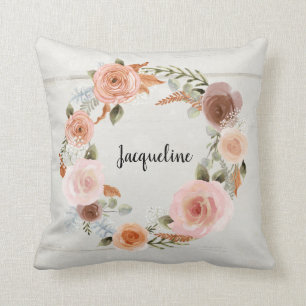 Blush Floral Wreath Cottage White Wood Peach Girl Kussen