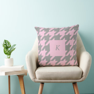Blush Houndstooth Monogrammed Sierkussen