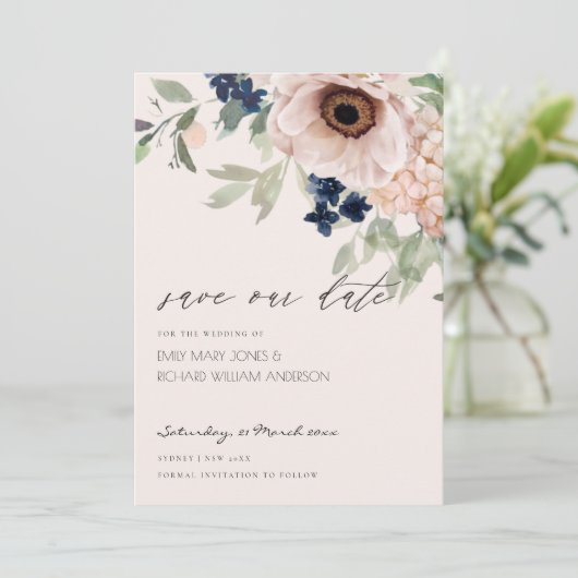 Blush Navy Anemone Floral Enregistrer la carte Dat (Debout devant)