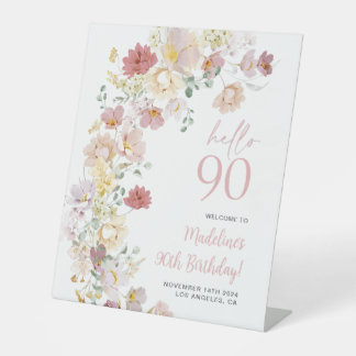 Blush Pink Bloemen 90ste verjaardag Welkom Reclamebord Met Voetstuk