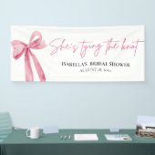 Blush Pink Bow Ze is Tying the Knot Vrijgezellenfe Spandoek (Beurs)