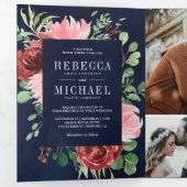 Blush Pink Burgundy Floral Navy Blue Wedding Drieluik Uitnodiging (Binnenzijde eerst)