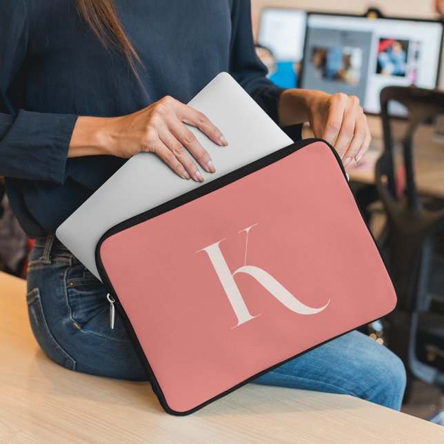 Blush Pink Clean Simple Monogram Initiaal Naam Laptop Sleeve (Creator heeft geüpload)