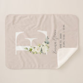Blush Pink Floral Letter E Baby Script Birth Stats Sherpa Deken (Voorkant (horizontaal))