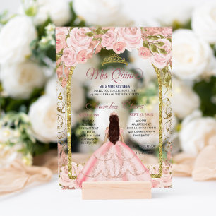 Blush Pink Floral Princess Gold Arch Quinceanera Acryl Uitnodigingen