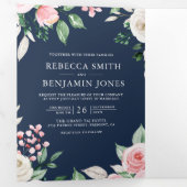 Blush Pink Floral QR Code Navy Blue Weddenschap Drieluik Uitnodiging (Binnenzijde eerst)