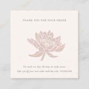 BLUSH PINK LOTUS FLORA LOGO TOONT DANK U VIERKANTE VISITEKAARTJE
