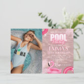 Blush Pink Modern Script Pool Verjaardagsfeest Kaart (Staand voorkant)