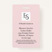 Blush Pink Script Logo Photo Lashes Studio Badge (Achterkant)