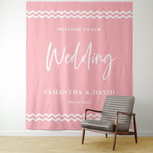 Blush Pink Wedding Welcome Sign Backdrop Wandkleed (In situ)