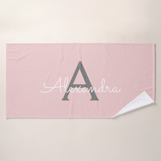 Blush Rose Gris Moderne Écriture Féminine Monogram (Serviette de bain)