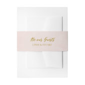 Blush roze en goud 'Be Our Guest' bruiloft Uitnodigingen Wikkel (Voorkant Voorbeeld)