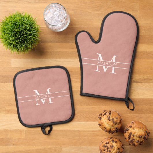 Blush Roze Gepersonaliseerde Monogrammed Aangepast Ovenwant & Pannenlap Set (Top down)