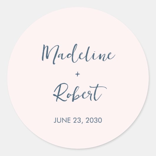 Blush roze minimalistische blauwe bruiloft envelop ronde sticker (Voorkant)