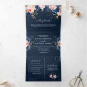 Blush Roze & Navy Bloemen Elegante bruiloft Drieluik Uitnodiging (Binnen)