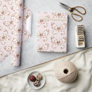 Blush roze rode harten vlinder verjaardag cadeaupapier