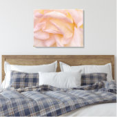 Blush Roze Roze Petals Bloemenkunst Canvas Afdruk (Insitu (Slaapkamer))