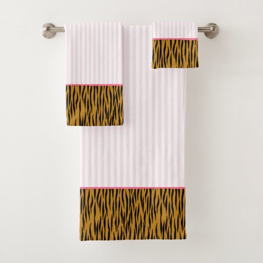 Blush roze stripes en vingerafdruk bad handdoek (Insitu)