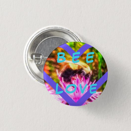 BNEW BEY LOVE SMALL PIN RONDE BUTTON 3,2 CM (Voorkant /achterkant)