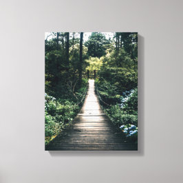 Boardwalk through door het bos canvas afdruk