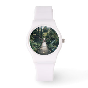 Boardwalk through door het bos horloge