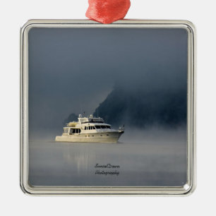Boat op Foggy Morning Metalen Ornament