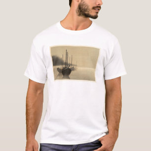 Boats in the Mist door Seitei Watanabe 1851-1918 T-shirt