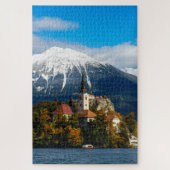 Bodenlandschap met kerk- en herfstbomen legpuzzel (Verticaal)