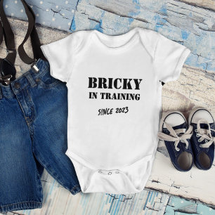 Body Année personnalisée "Bricky in Training" Funny Bri
