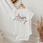 Body BARRY Little Slugger Baseball Sports Thème<br><div class="desc">Ce maillot de bain comporte des lignes de dentelle de baseball mignonnes, une chauve-souris de baseball et une police de style rétro amusante avec les mots, "petit lâche". Ce maillot de bain est parfait pour une maman et un papa amateurs de sport d'être ou pour célébrer une fête de premier...</div>